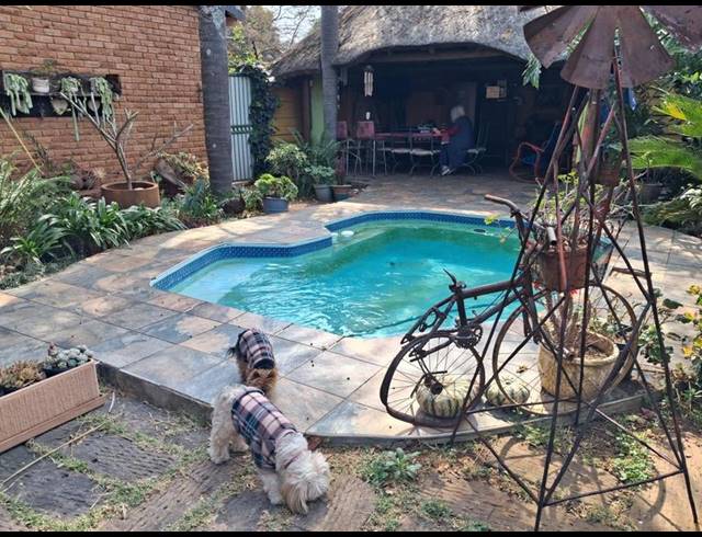 5 BEDROOM TOWNHOUSE FOR SALE IN ELARDUSPARK